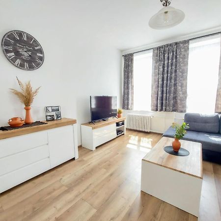 Ratusz Na 5 Apartment เยเลเนียกูรา ภายนอก รูปภาพ