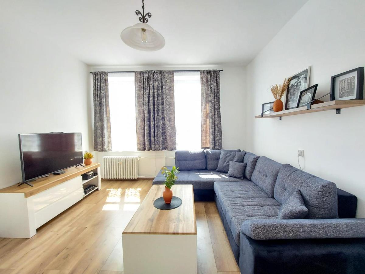 Ratusz Na 5 Apartment เยเลเนียกูรา ภายนอก รูปภาพ