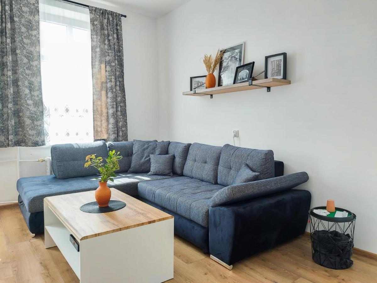 Ratusz Na 5 Apartment เยเลเนียกูรา ภายนอก รูปภาพ