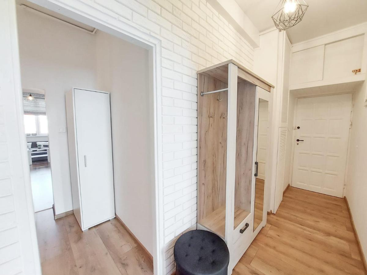 Ratusz Na 5 Apartment เยเลเนียกูรา ภายนอก รูปภาพ